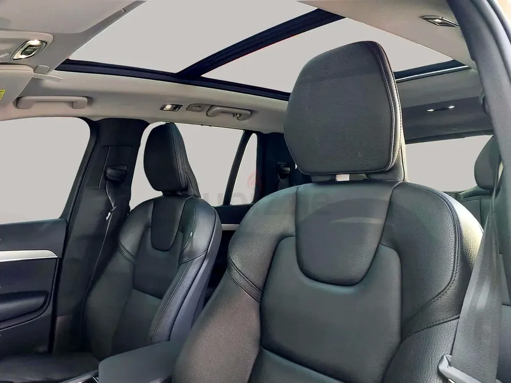 AED 2097/month | 2022 Volvo XC90 B5 Momentum | GCC Specs | Ref#447401 - Image 11