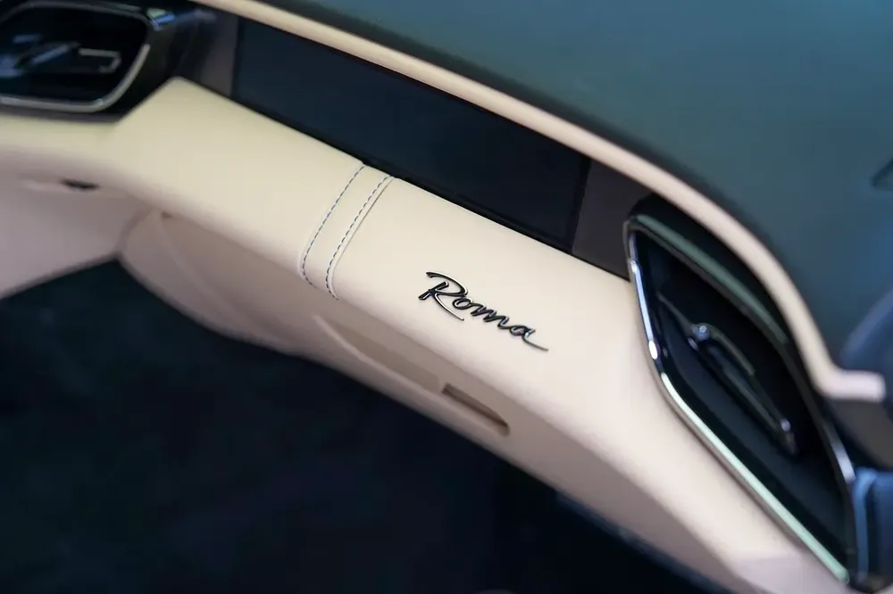 ROMA | FULL CARBON INTERIOR | SERVICE TILL NOV 2029 - Image 13
