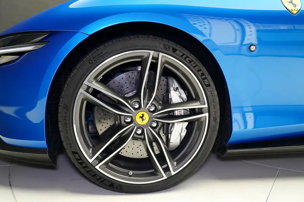 ROMA | FULL CARBON INTERIOR | SERVICE TILL NOV 2029 - Image 9