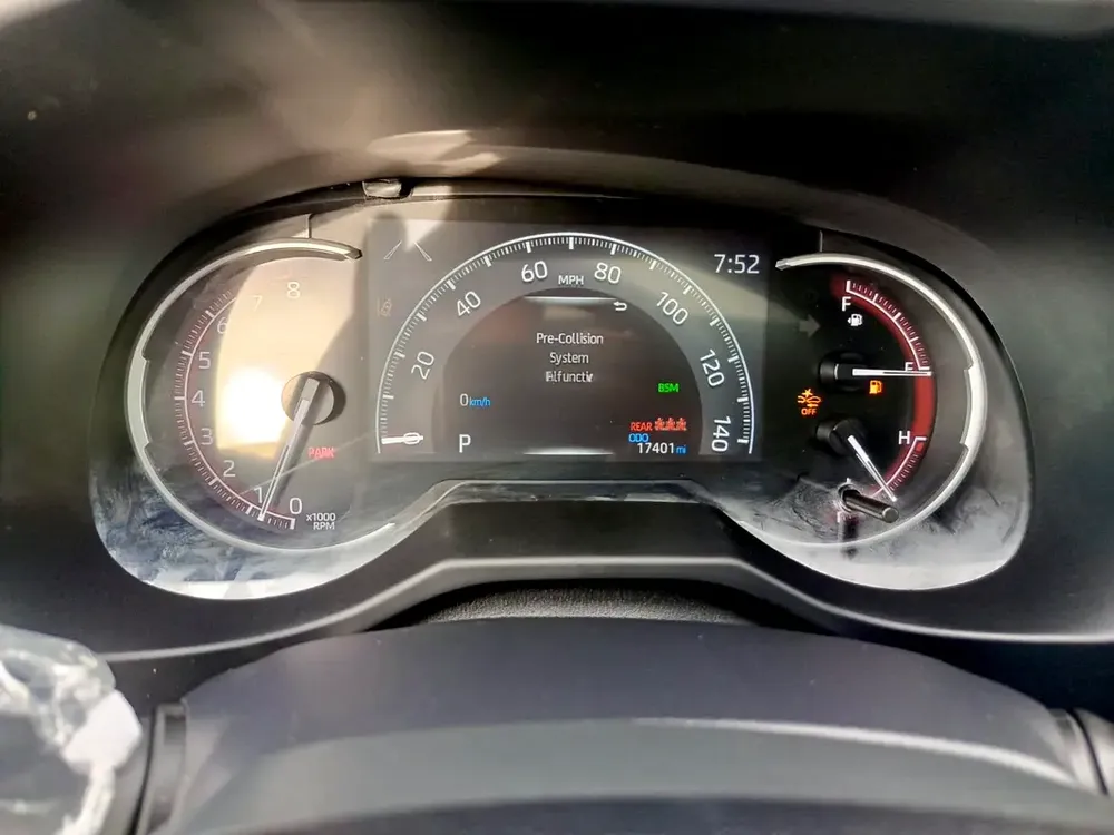 2023 Toyota RAV4 XLE Premium Perfect Condition - Image 18
