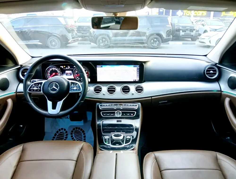 Mercedes Benz E200 Gcc - Image 10
