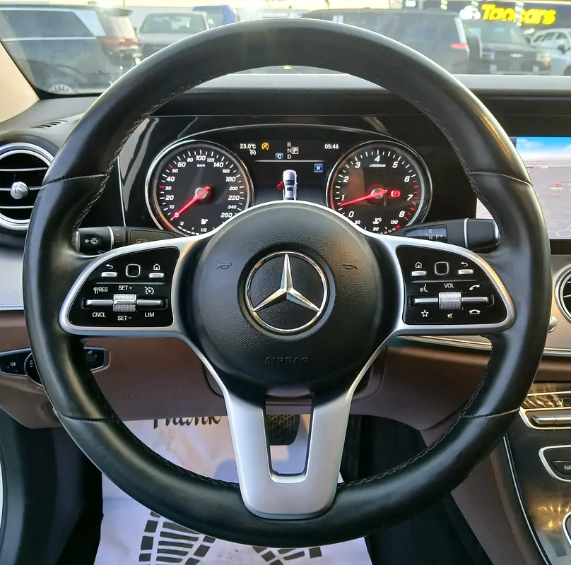 Mercedes Benz E200 Gcc - Image 13