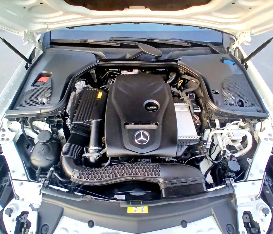 Mercedes Benz E200 Gcc - Image 17