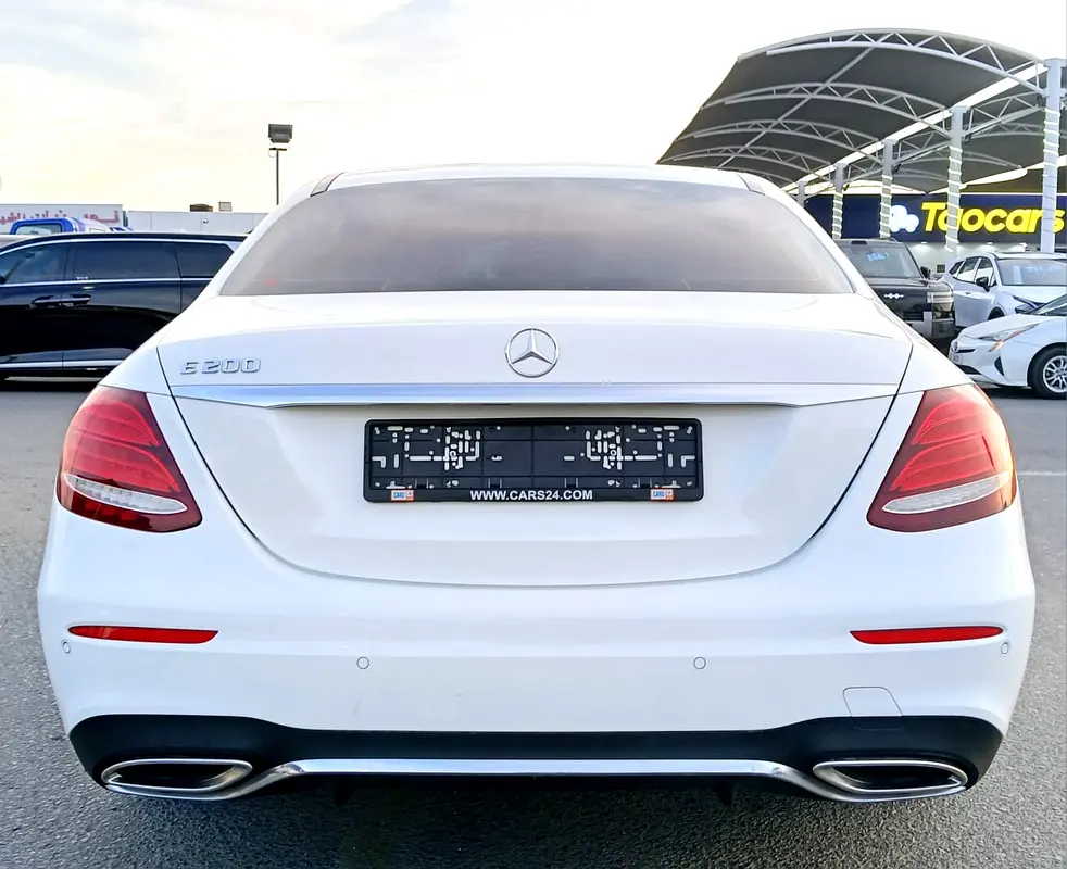 Mercedes Benz E200 Gcc - Image 5