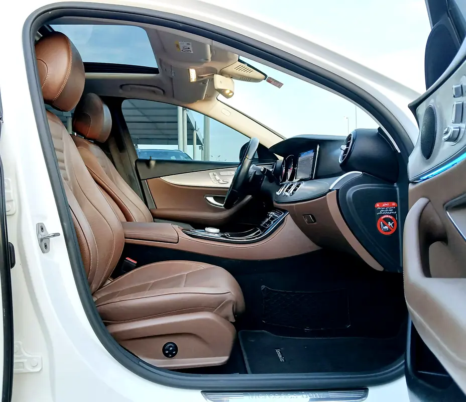 Mercedes Benz E200 Gcc - Image 9