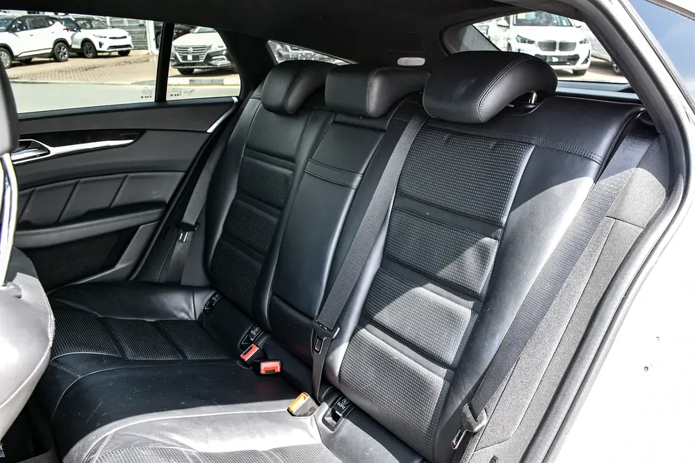 2013 - BENZ CLS63 AMG SHOOTING BRAKE - BRAND NEW CONDITION - ONLY 82,000 KM - Image 20