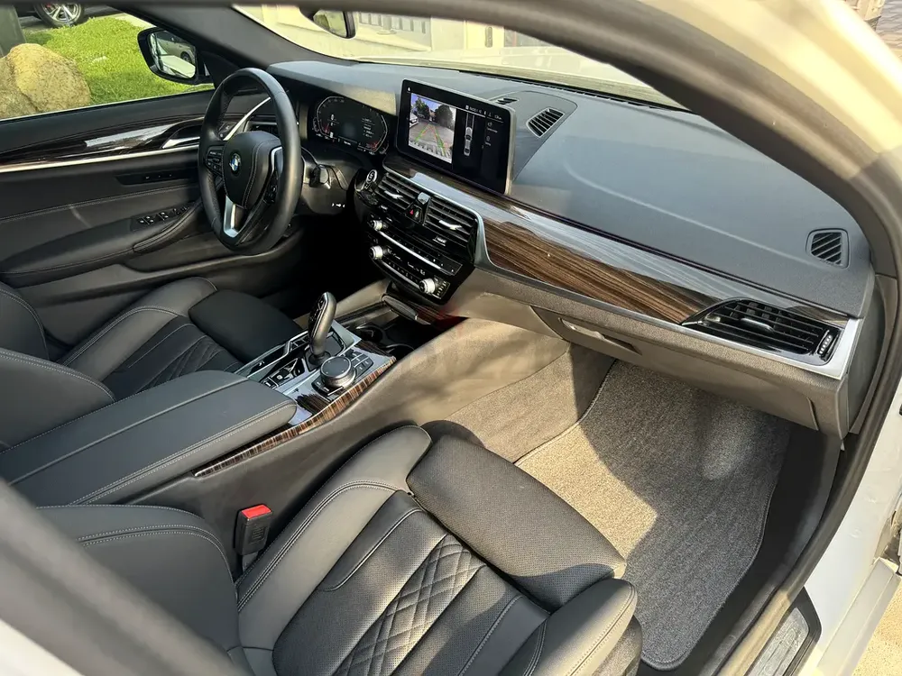 BMW 5-Series 530i Mint Condition - Image 6