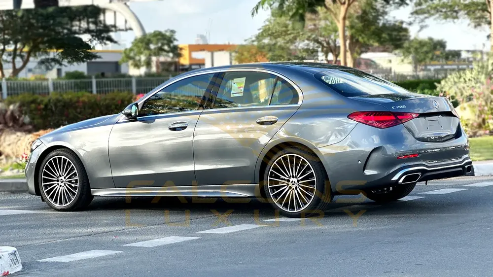 Mercedes-Benz C200 AMG Premium GCC EQ Boost RWD 0 Km DEALER WARRANTY 5 YEARS - Image 5