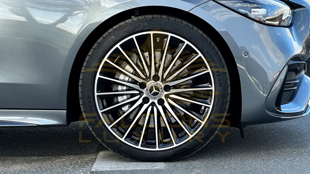 Mercedes-Benz C200 AMG Premium GCC EQ Boost RWD 0 Km DEALER WARRANTY 5 YEARS - Image 8
