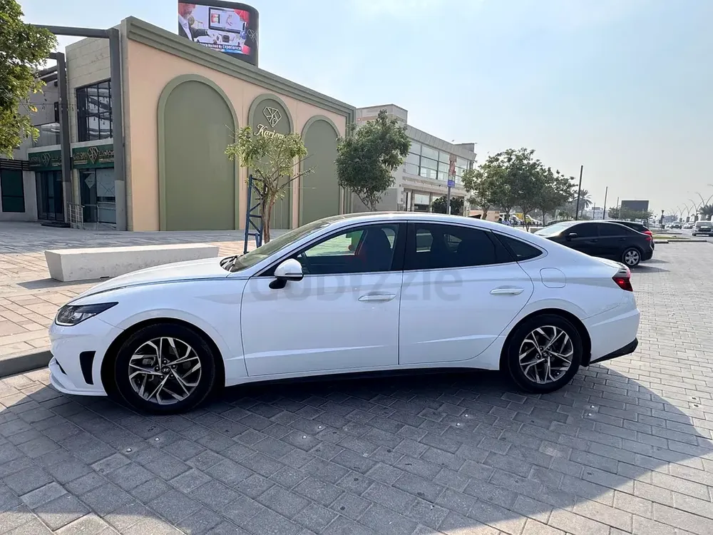 2021 Hyundai Sonata 2021 – Elegant, Powerful  Fully Loaded - Image 5
