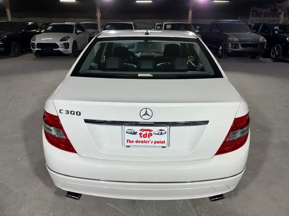 MERCEDES C-CLASS C300 2010 3.0L | FULL SERVICE HISTORY | TWO KEYS | BLACK LEATHER INTERIOR - Image 5