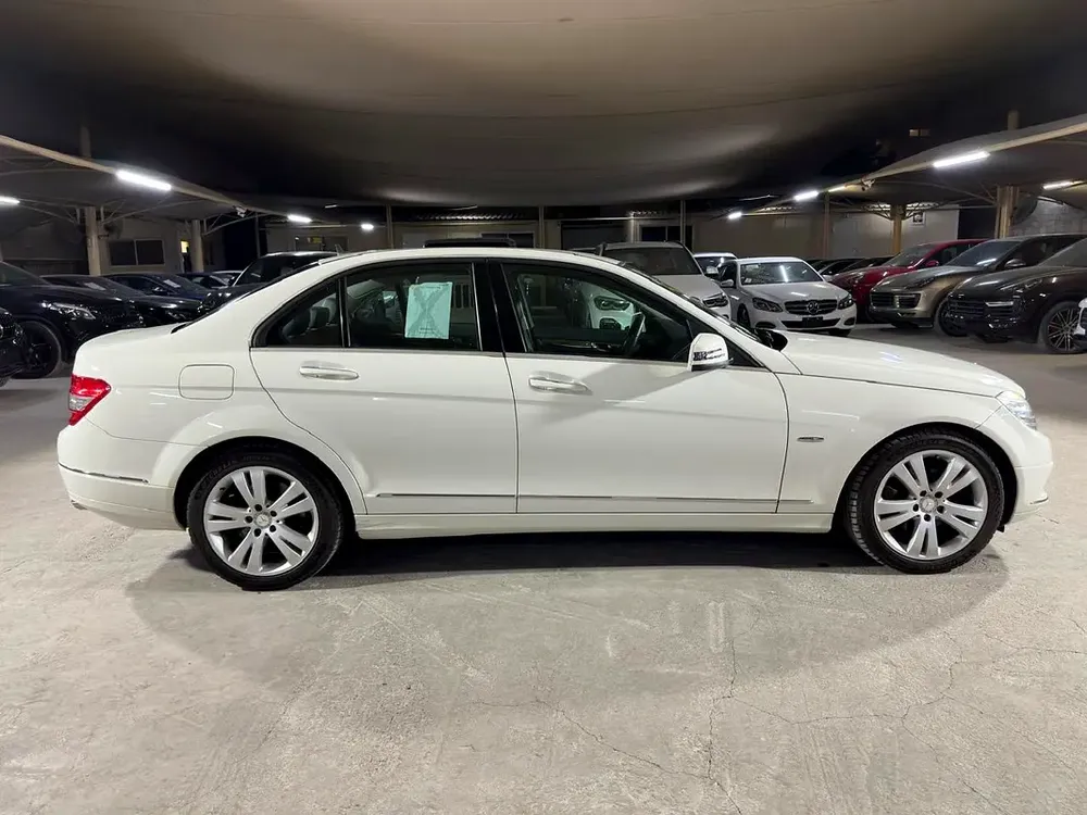 MERCEDES C-CLASS C300 2010 3.0L | FULL SERVICE HISTORY | TWO KEYS | BLACK LEATHER INTERIOR - Image 6