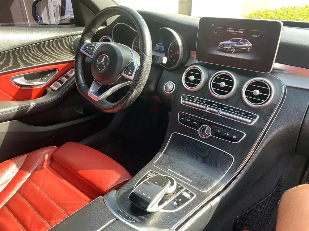 Mercedes-Benz C-Class C200 2017 GCC Specs - Immaculate Condition - Image 6