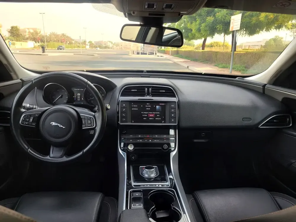 Accident Free | Jaguar XE 2016 | GCC Specs | Full Option | Best Price! - Image 11
