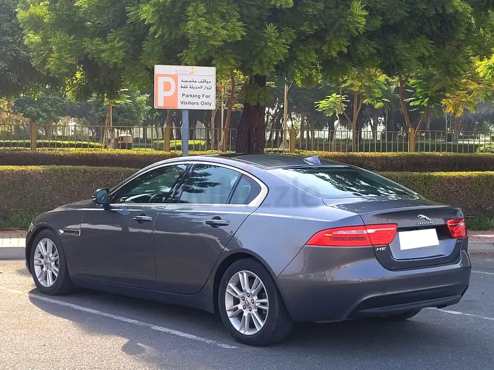 Accident Free | Jaguar XE 2016 | GCC Specs | Full Option | Best Price! - Image 4
