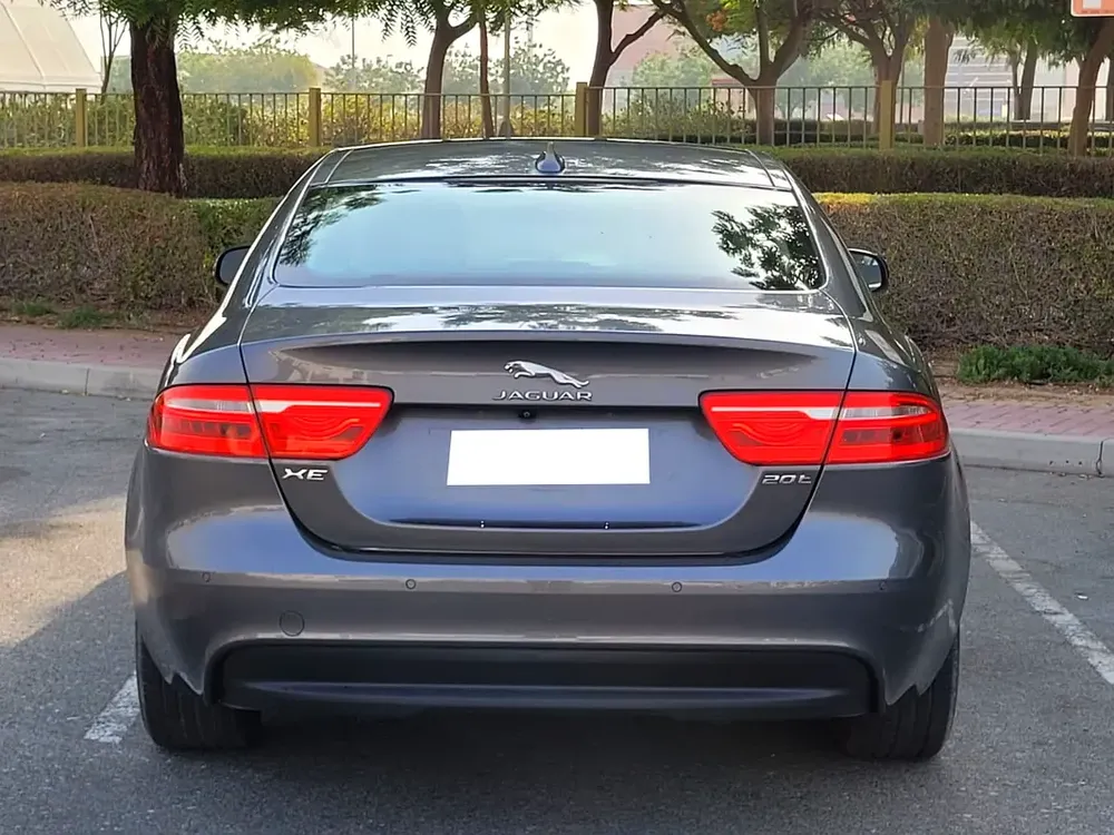 Accident Free | Jaguar XE 2016 | GCC Specs | Full Option | Best Price! - Image 6