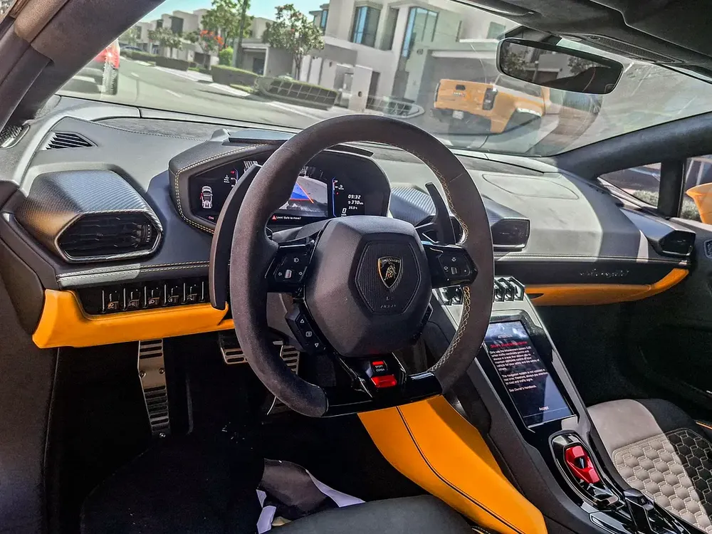 AED 15346/month | 2023 Lamborghini Huracan EVO Spyder | GCC Specs | Ref#467281 - Image 10