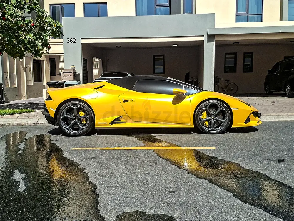 AED 15346/month | 2023 Lamborghini Huracan EVO Spyder | GCC Specs | Ref#467281 - Image 4