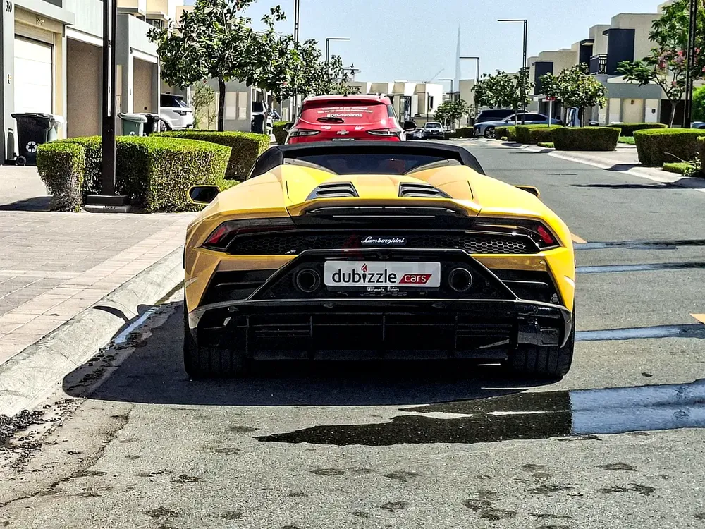 AED 15346/month | 2023 Lamborghini Huracan EVO Spyder | GCC Specs | Ref#467281 - Image 7