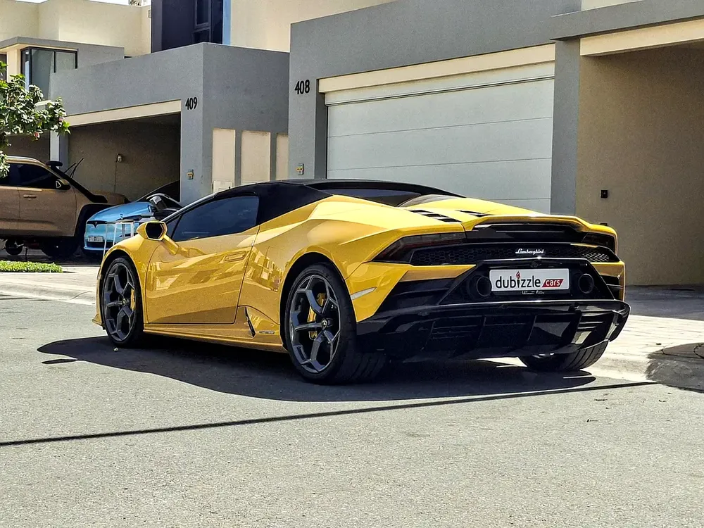 AED 15346/month | 2023 Lamborghini Huracan EVO Spyder | GCC Specs | Ref#467281 - Image 8