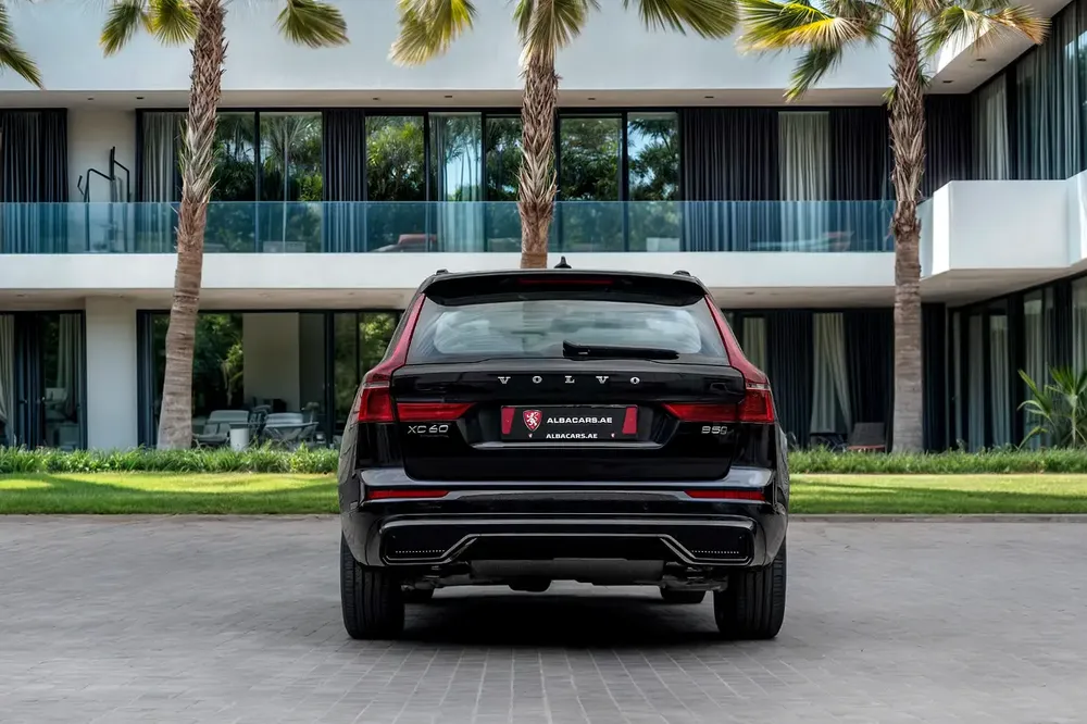 4,113 P.M |  XC60 Ultra Dark | 0% Downpayment | 5 Year Volvo Warranty + Service! - Image 5