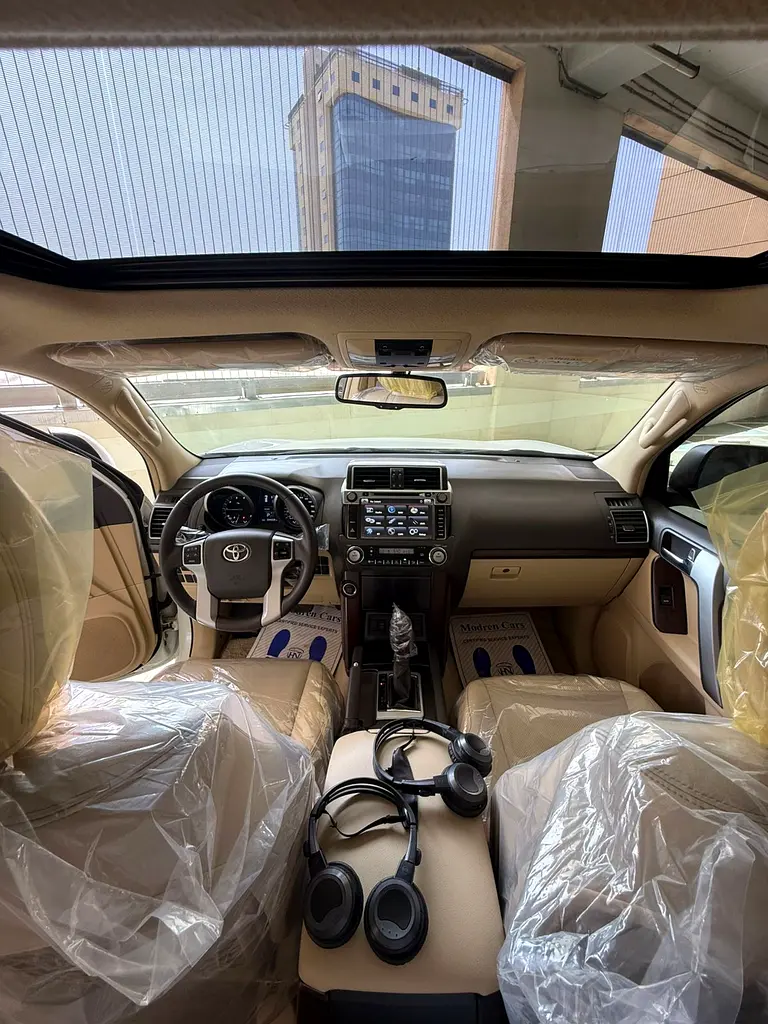 Toyota Prado VXR 2017 GCC Specs - Top Option - Image 10