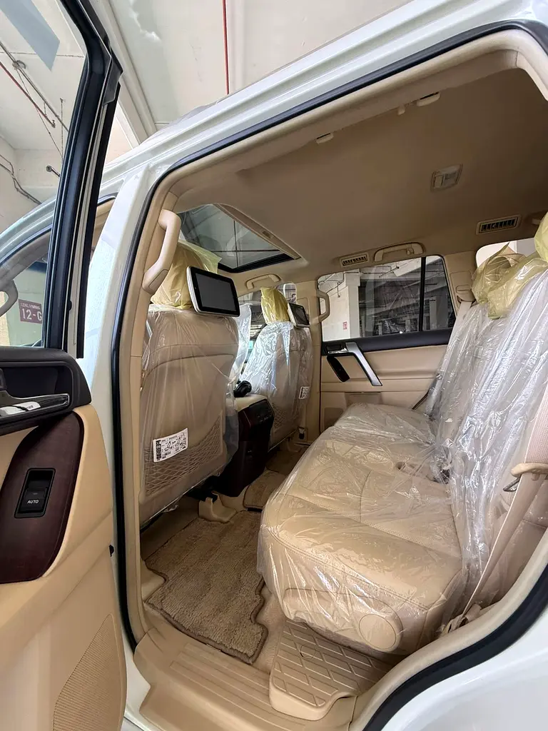 Toyota Prado VXR 2017 GCC Specs - Top Option - Image 6