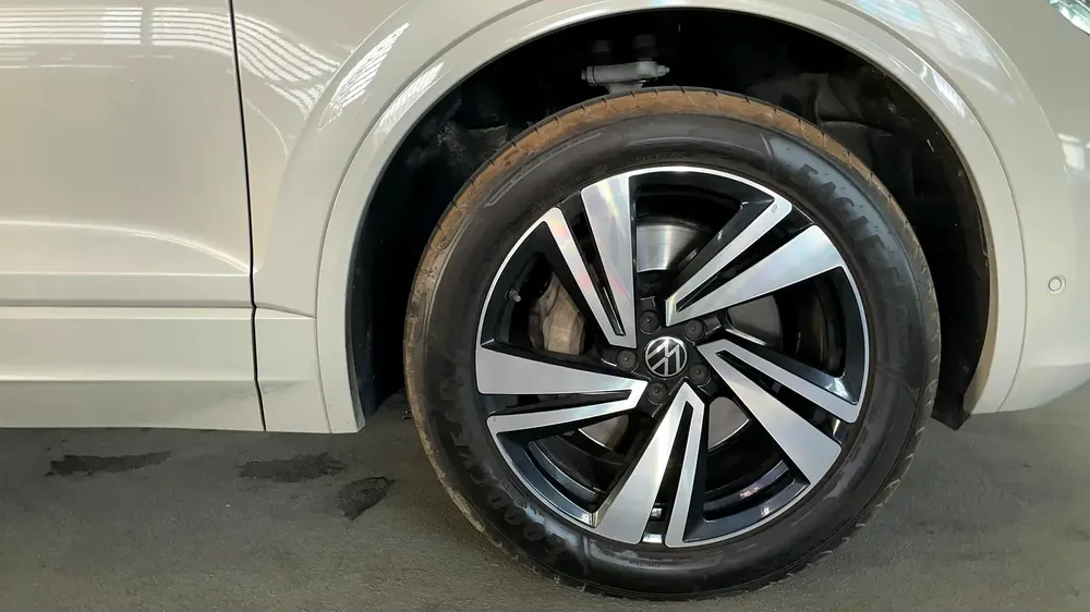 AED 2,507/m | 0 DP | Free 1 Year Warranty | Service History | 30D Return | VOLKSWAGEN TOUAREG 2023 - Image 12