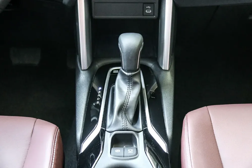 Corolla Cross Hybrid Full 2025 GCC SPECS FOR EXPORT - Image 14