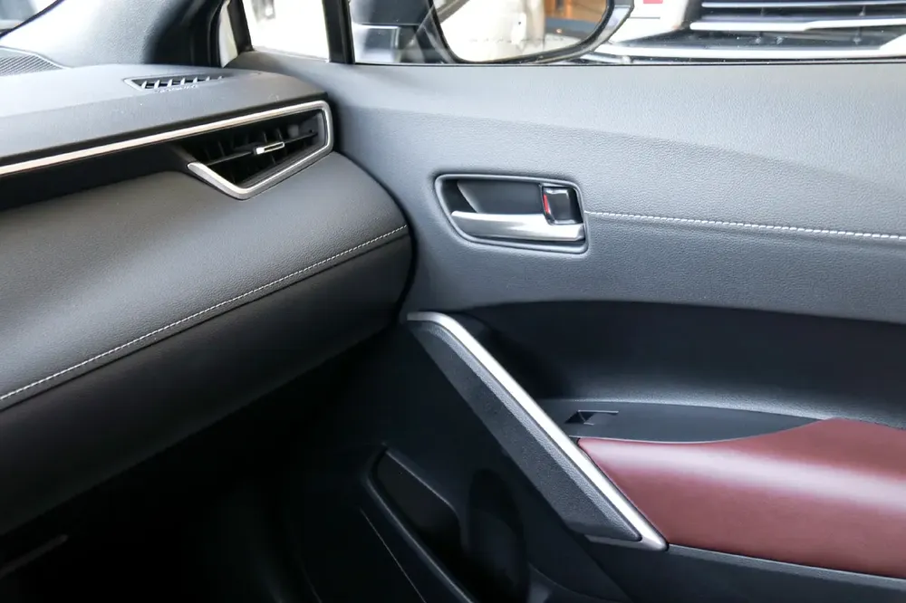 Corolla Cross Hybrid Full 2025 GCC SPECS FOR EXPORT - Image 16