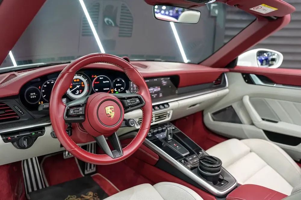 2021 Porsche 911 Turbo S Cabriolet, Exclusive Manufaktur Interior, Ceramic Brakes, Dealer Warranty!! - Image 5