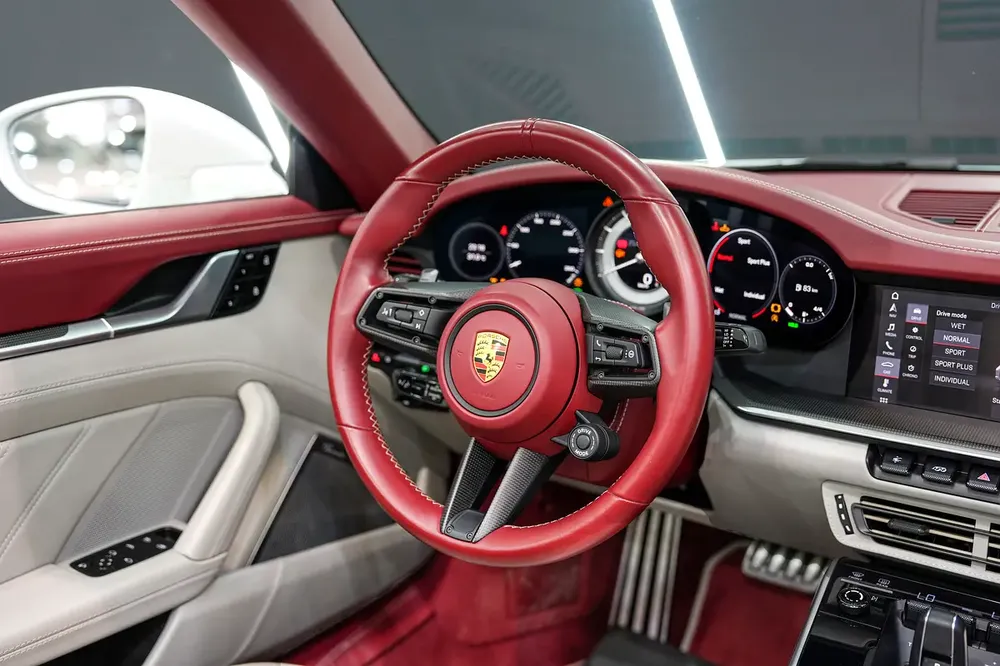 2021 Porsche 911 Turbo S Cabriolet, Exclusive Manufaktur Interior, Ceramic Brakes, Dealer Warranty!! - Image 6