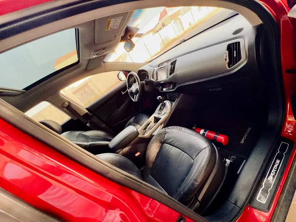 Kia Sportage 2015, GCC, 2.4L, AWD, Top Line, Accident Free, Original paint, Service History. - Image 10