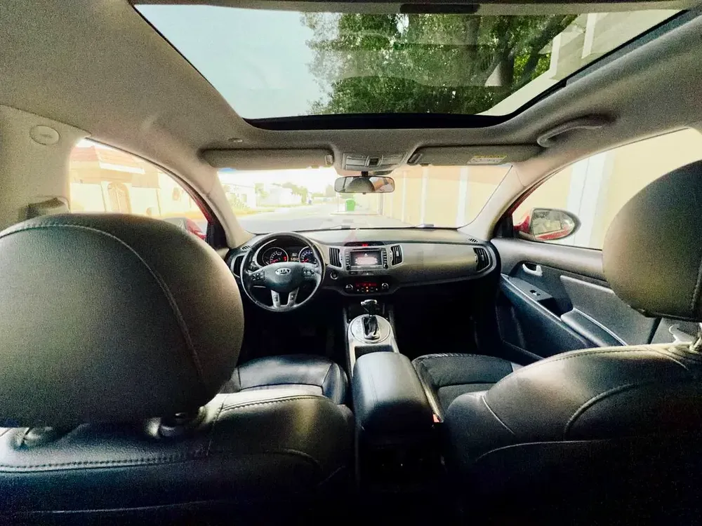 Kia Sportage 2015, GCC, 2.4L, AWD, Top Line, Accident Free, Original paint, Service History. - Image 9