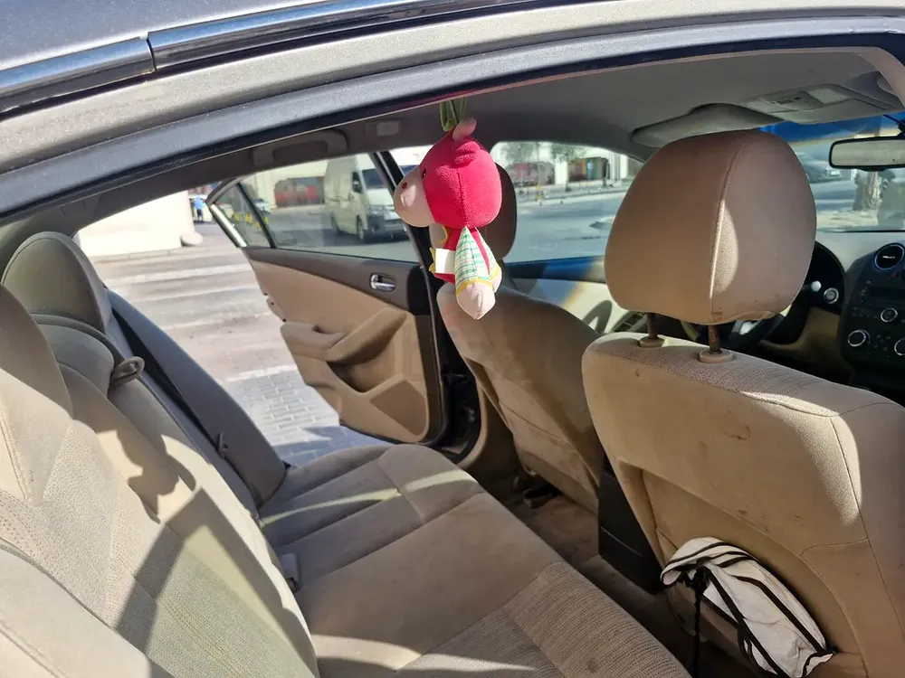 Low kms Nissan Altima 2012-Well Maintained - Image 9