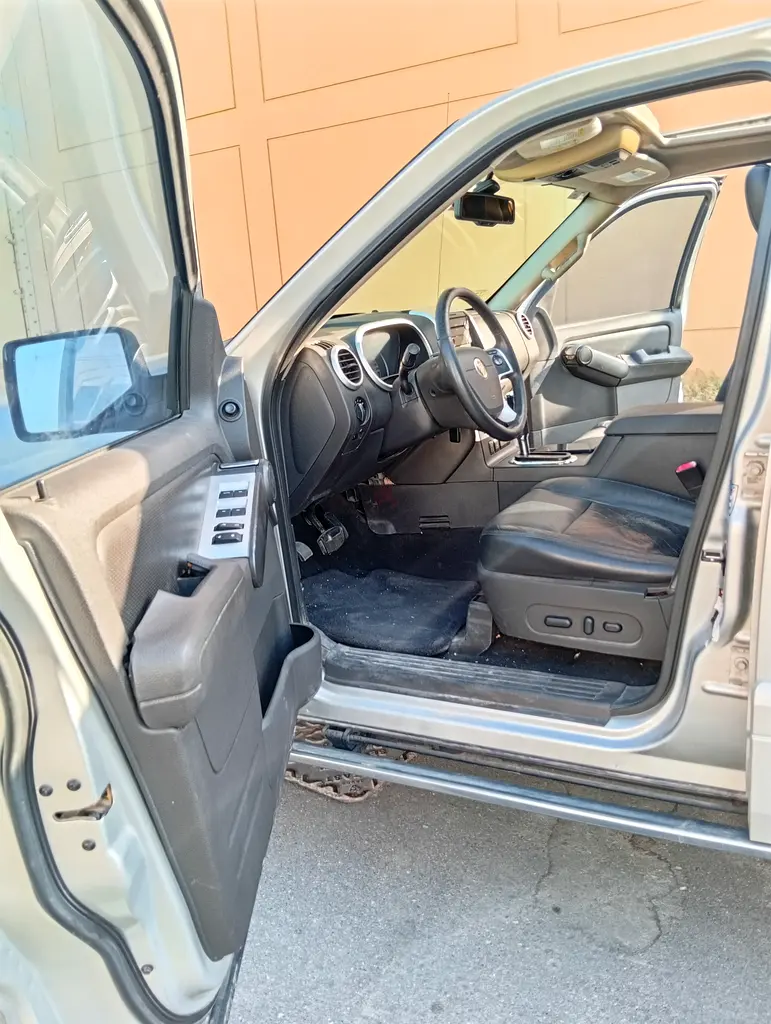 2009 Mercury Mountaineer Luxury | GCC Specs | Well Maintained - Image 11