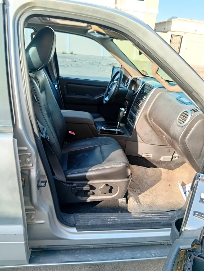 2009 Mercury Mountaineer Luxury | GCC Specs | Well Maintained - Image 13