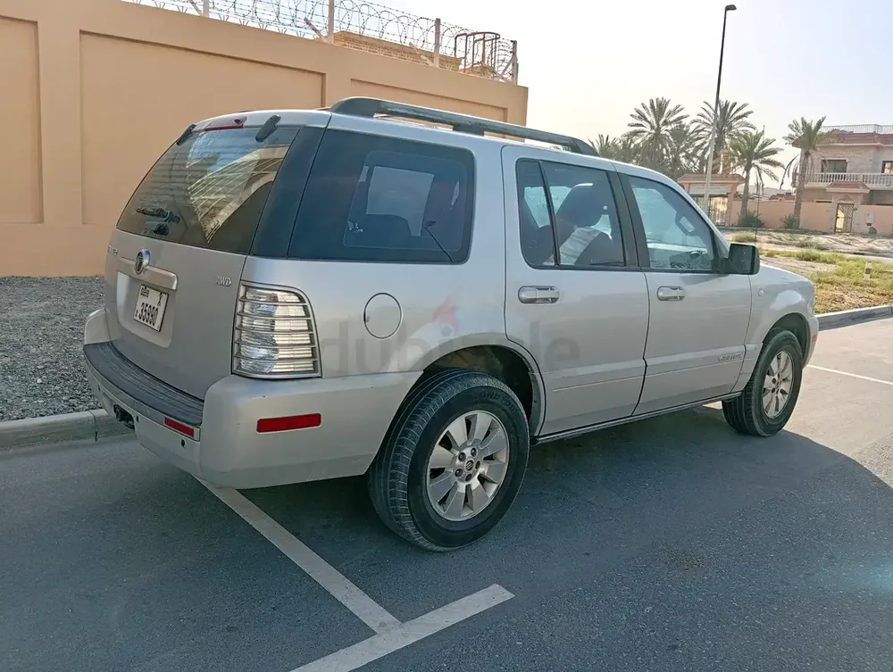 2009 Mercury Mountaineer Luxury | GCC Specs | Well Maintained - Image 6