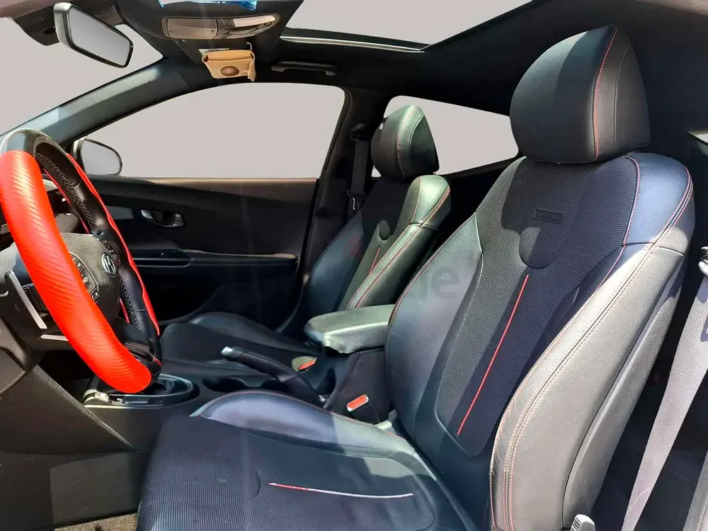 AED 563/month | 2020 Hyundai Veloster  | GCC Specs | Ref#476577 - Image 11