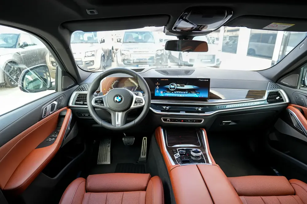 Brand New \ BMW X6 xDrive40i M Sport 2026 \ BLACK \ GCC Specs - Image 8