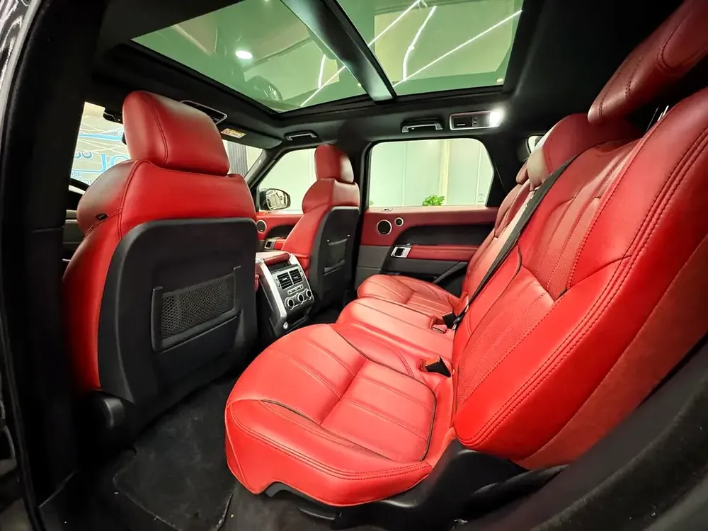 ELITE RANGE ROVER SPORT || SUPERCHARGED || GCC || FULLY LOADED || ACCIDENTS FREE - Image 17