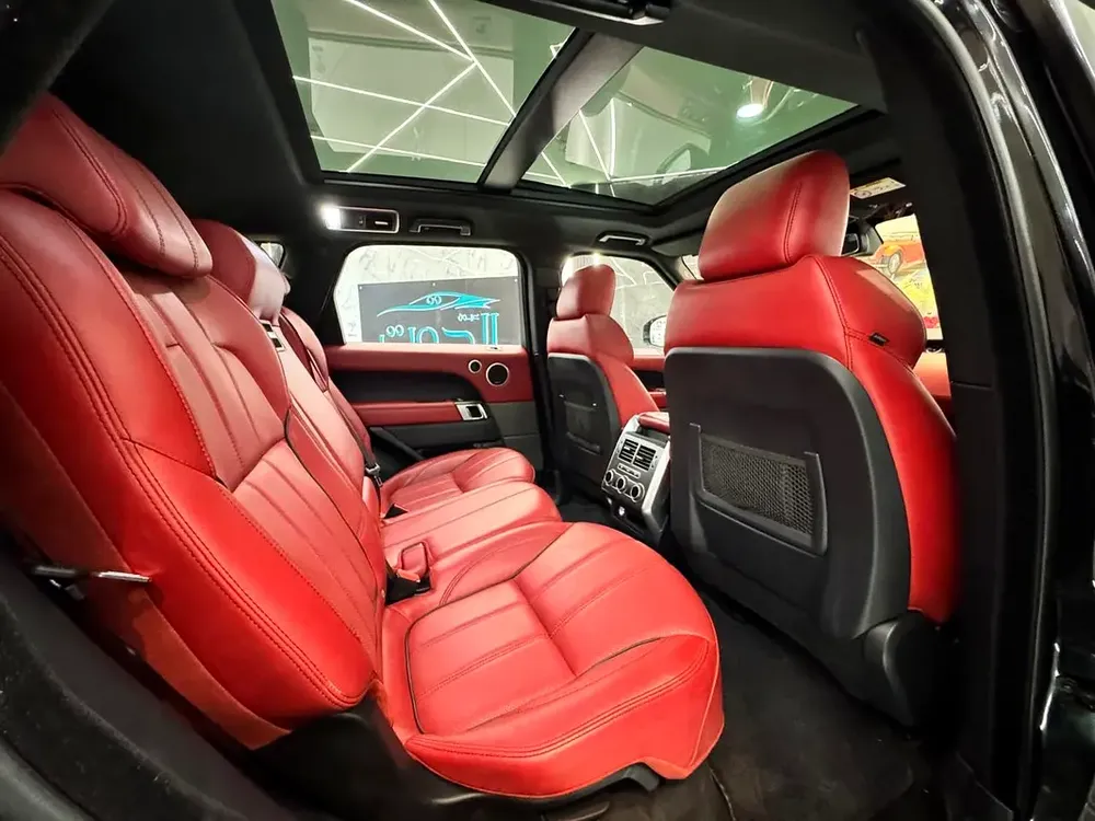 ELITE RANGE ROVER SPORT || SUPERCHARGED || GCC || FULLY LOADED || ACCIDENTS FREE - Image 18