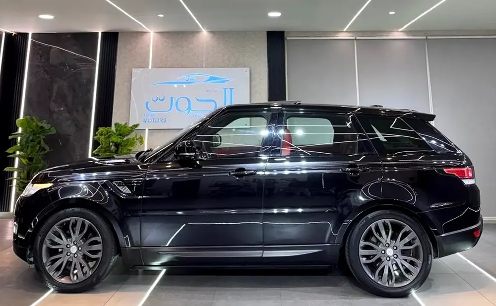 ELITE RANGE ROVER SPORT || SUPERCHARGED || GCC || FULLY LOADED || ACCIDENTS FREE - Image 5