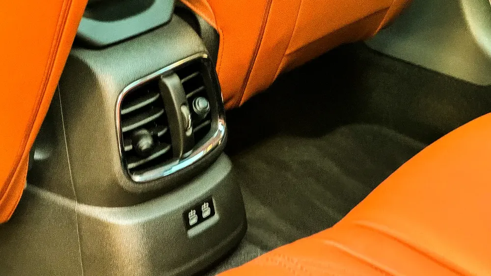 MINI Countryman S JCW Kit Agency Warranty Full Service History 2024 GCC 2.0L Turbo - Image 19