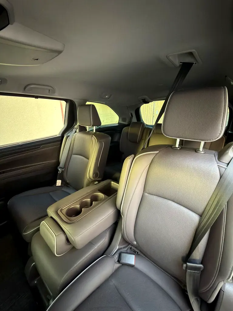 Honda Odyssey Touring Elite 2023 - Korean Specs - Like New - Image 14