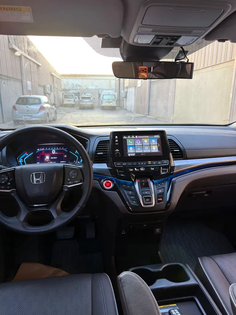 Honda Odyssey Touring Elite 2023 - Korean Specs - Like New - Image 7