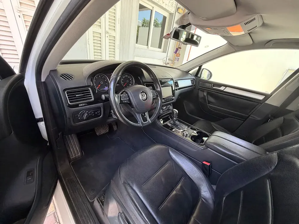 Volkswagen Touareg SEL 2013 GCC Specs - Image 5
