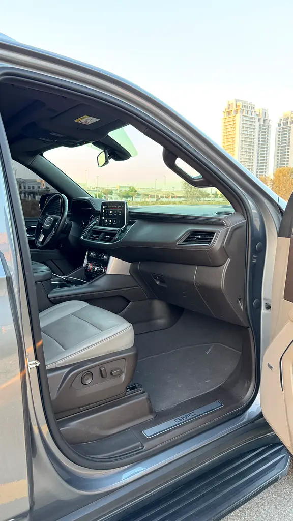 GMC Yukon SLT 2022, GCC Specs - Excellent Condition - Image 16