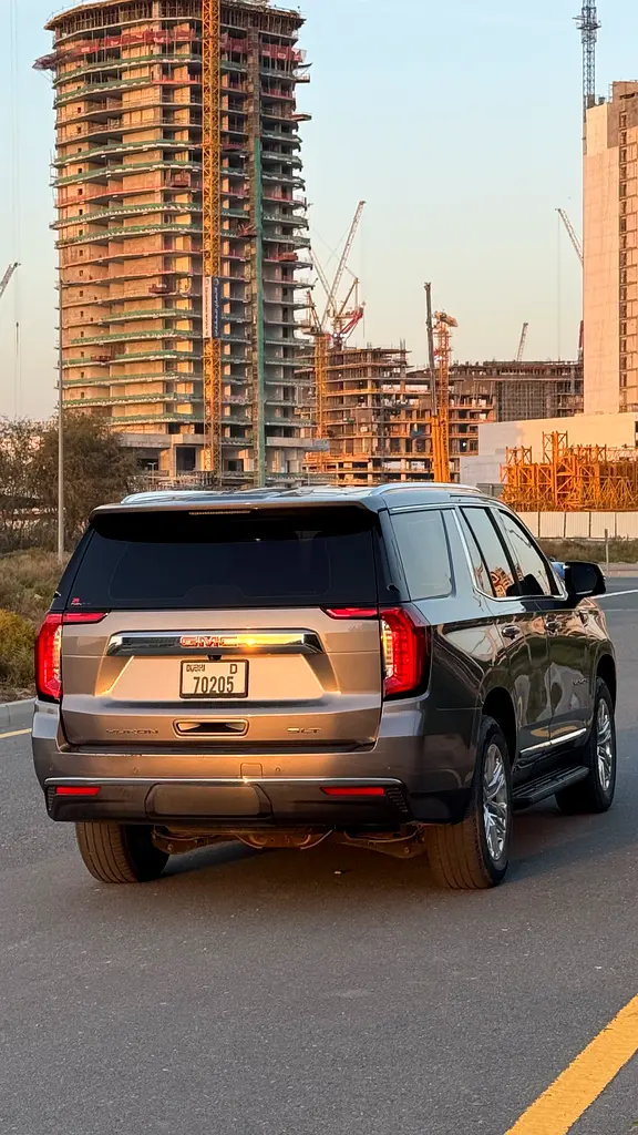 GMC Yukon SLT 2022, GCC Specs - Excellent Condition - Image 6