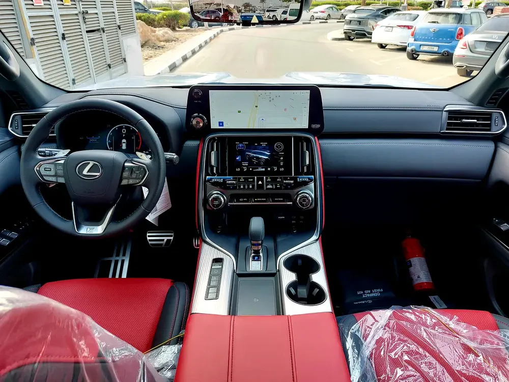 Lexus LX 700h F-Sport 2026 GCC Specs - For Export - Image 12
